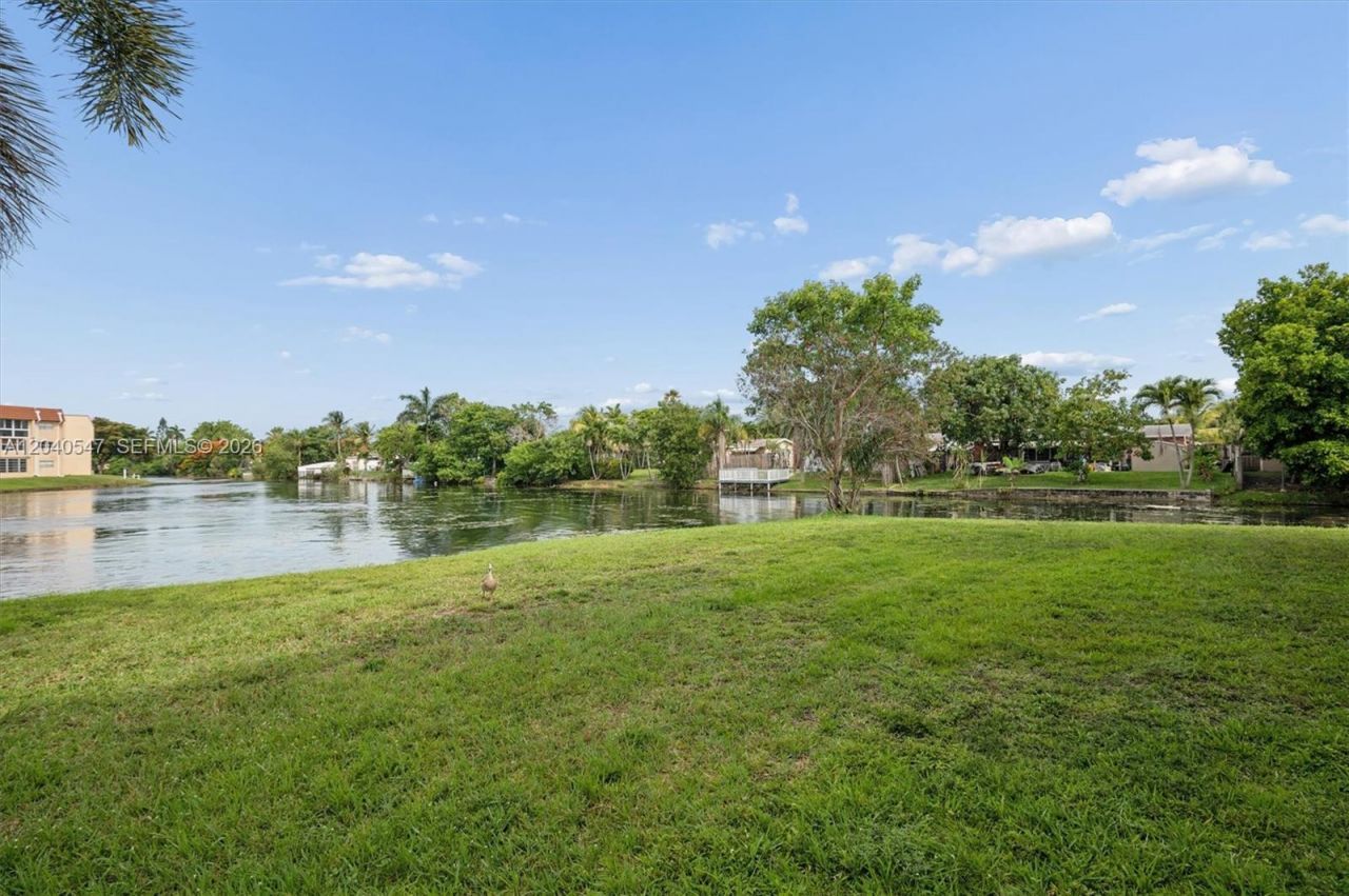 2741 N Pine Island Rd , Unit 111, Sunrise, FL 33322 Photo