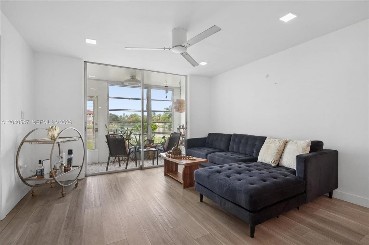 2741 N Pine Island Rd , Unit 111, Sunrise, FL 33322 Photo