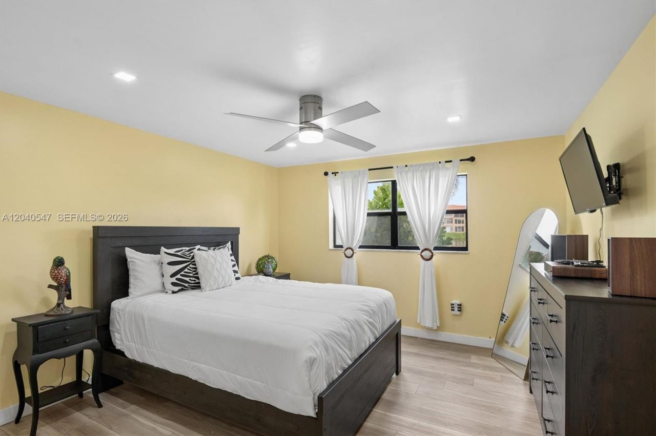 2741 N Pine Island Rd , Unit 111, Sunrise, FL 33322 Photo