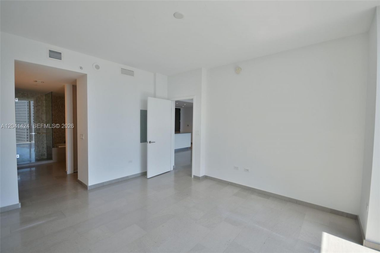 88 SW 7th St, Unit 3309, Miami, FL 33130 Photo