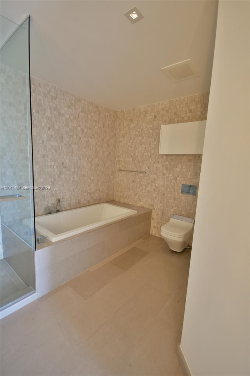 88 SW 7th St, Unit 3309, Miami, FL 33130 Photo