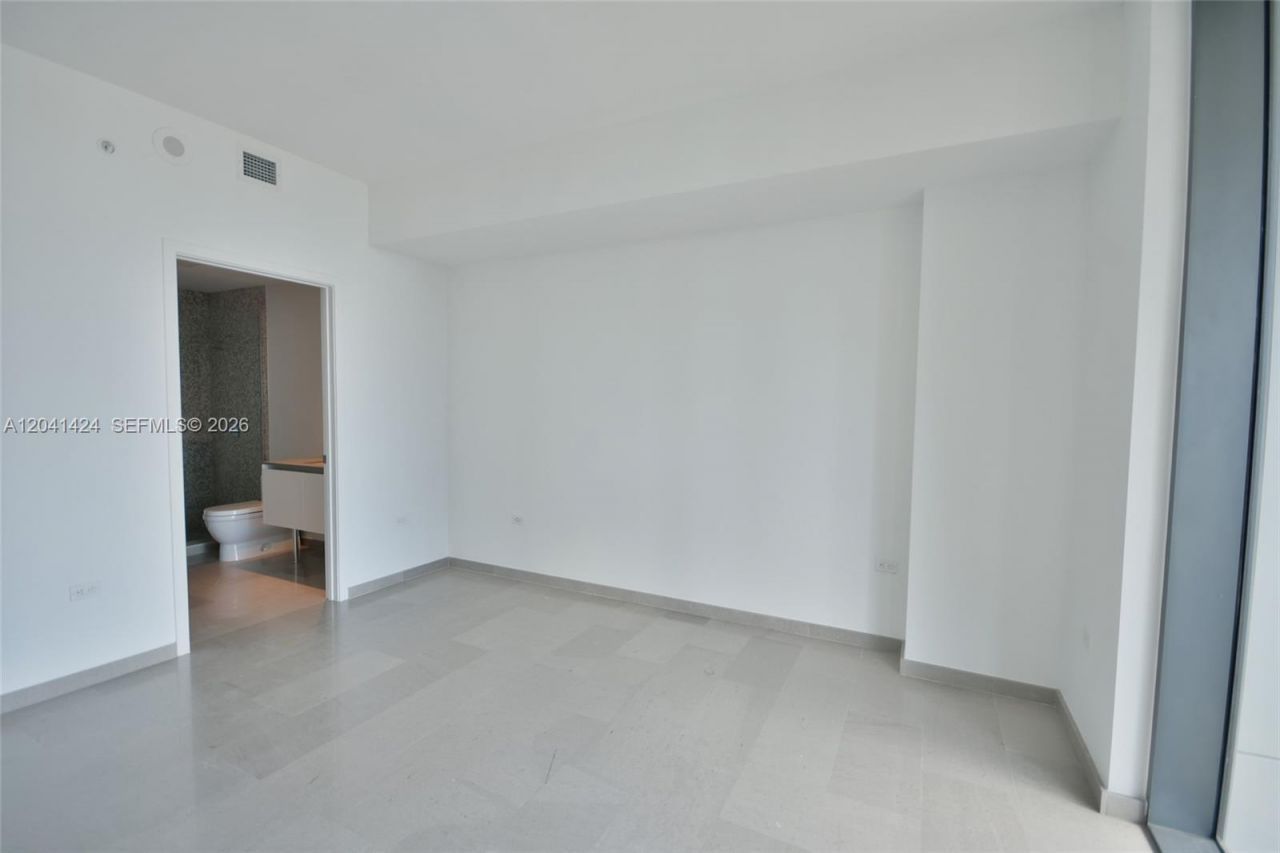 88 SW 7th St, Unit 3309, Miami, FL 33130 Photo