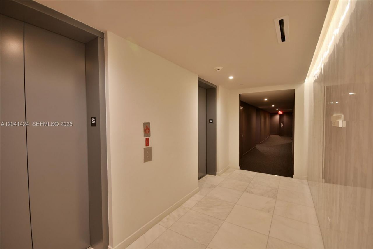 88 SW 7th St, Unit 3309, Miami, FL 33130 Photo