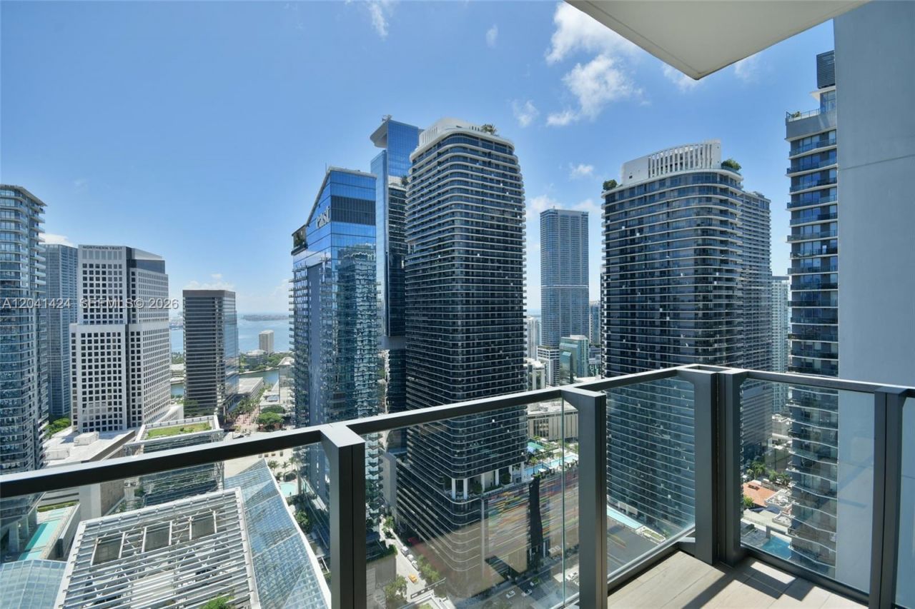88 SW 7th St, Unit 3309, Miami, FL 33130 Photo
