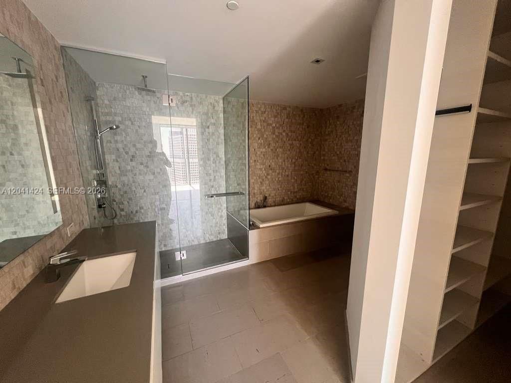 88 SW 7th St , Unit 3309, Miami, FL 33130 Photo