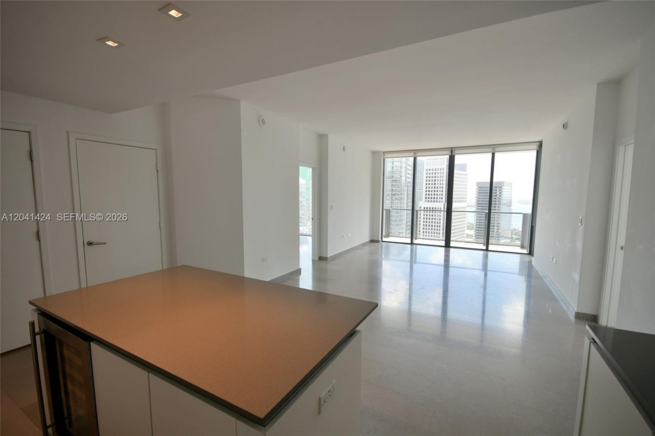 88 SW 7th St, Unit 3309, Miami, FL 33130 Photo