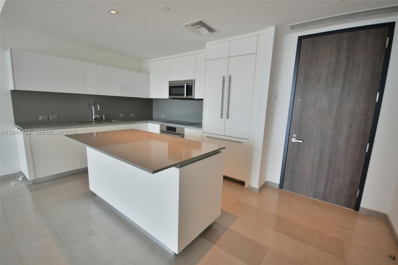 88 SW 7th St, Unit 3309, Miami, FL 33130 Photo