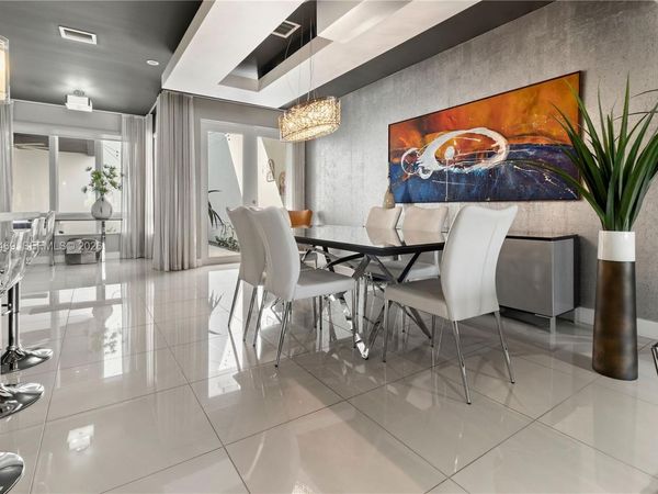 6306 NW 104th Path, Doral, FL 33178