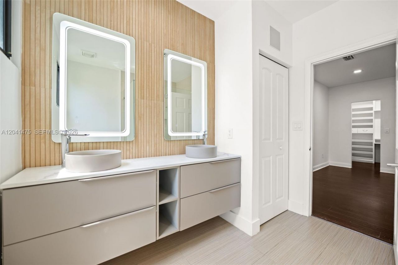 21387 Marina Cove Cir, Unit 12-F, Aventura, FL 33180 Photo