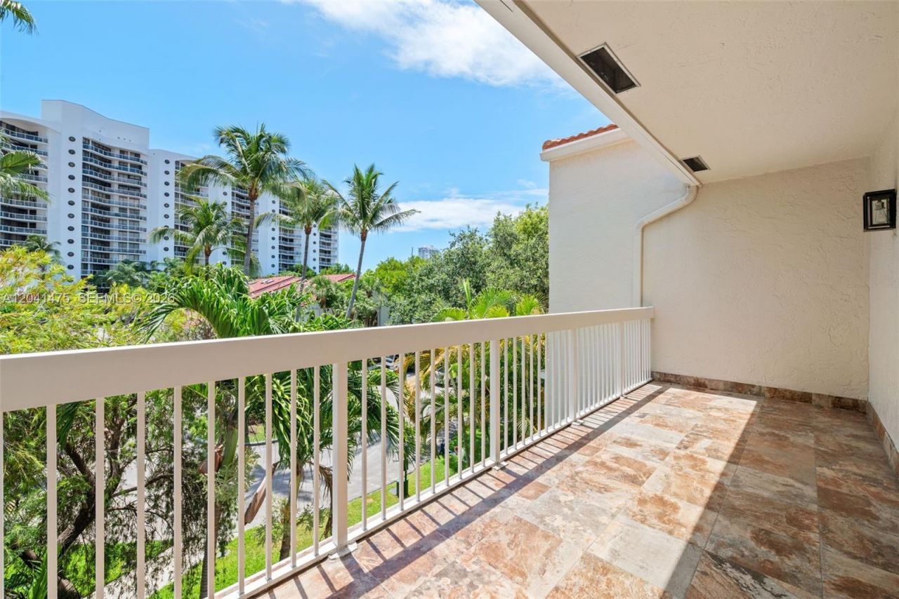 21387 Marina Cove Cir, Unit 12-F, Aventura, FL 33180 Photo