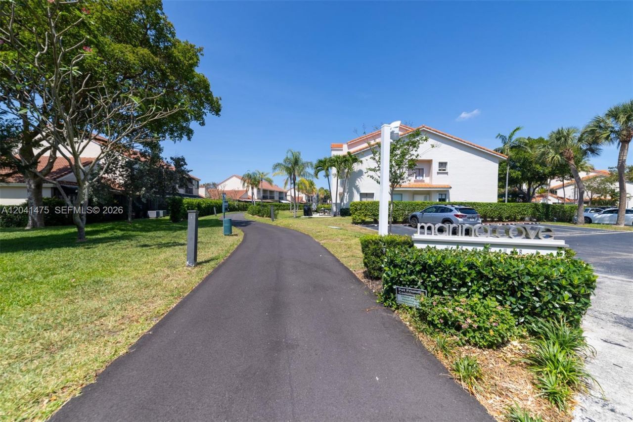 21387 Marina Cove Cir, Unit 12-F, Aventura, FL 33180 Photo