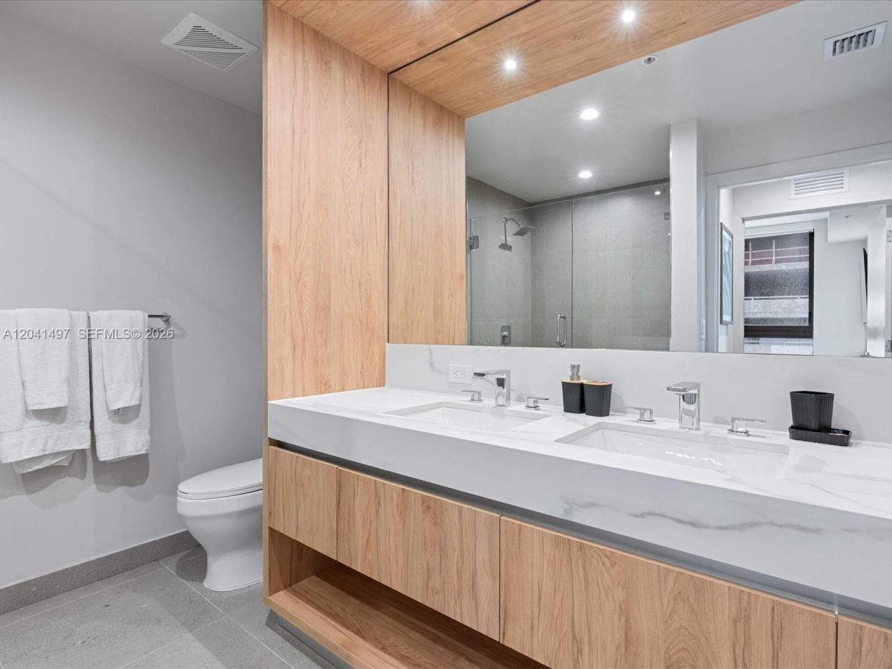 11 NE 6th St , Unit 807, Miami, FL 33132 Photo