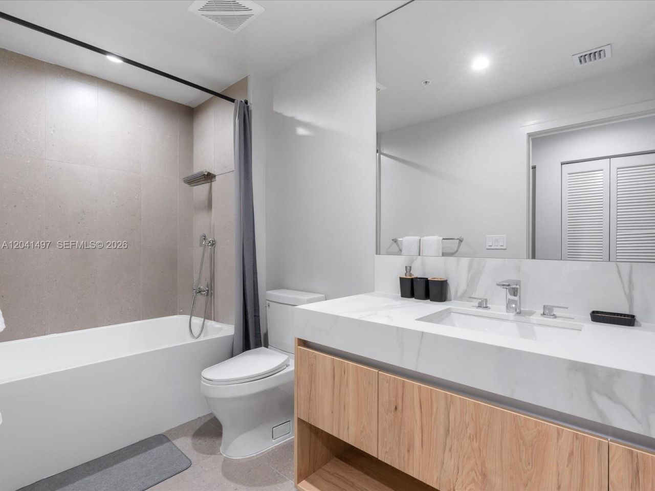 11 NE 6th St , Unit 807, Miami, FL 33132 Photo