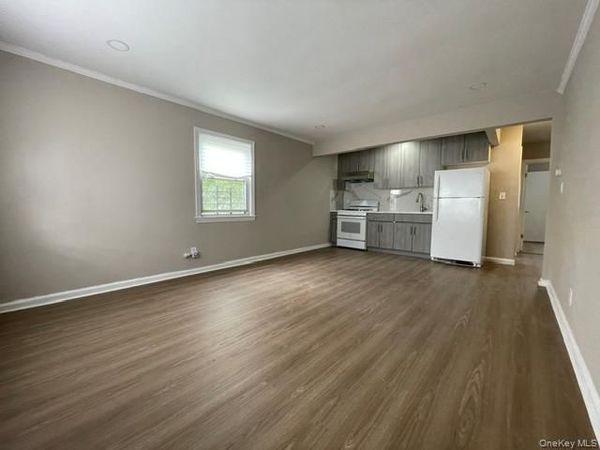 124-01 Hillside Avenue , Kew Gardens, NY 11418