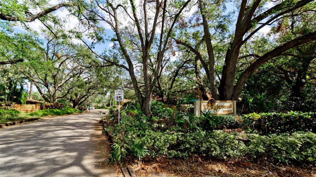 2407 Quail Court, Bradenton, FL 34209 Photo