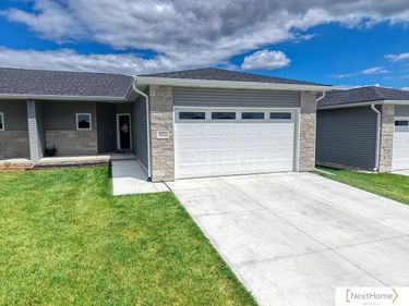 5924 Loxton Street, Lincoln, NE 68526