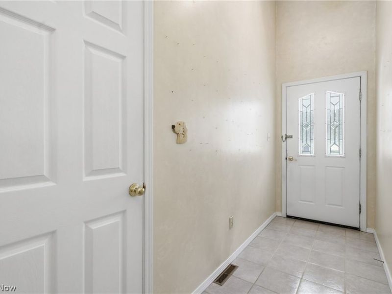 18330 Shaw Road, Chagrin Falls, OH 44023 Photo 3