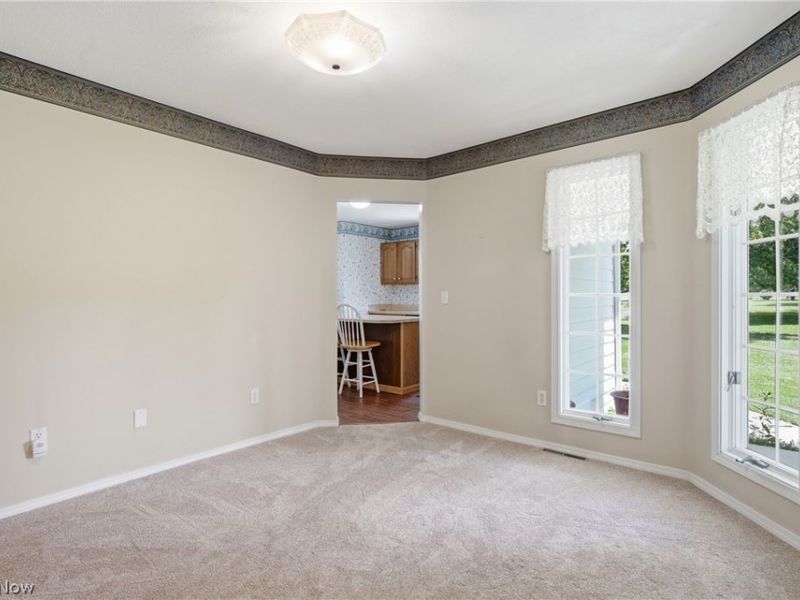 18330 Shaw Road, Chagrin Falls, OH 44023 Photo 4