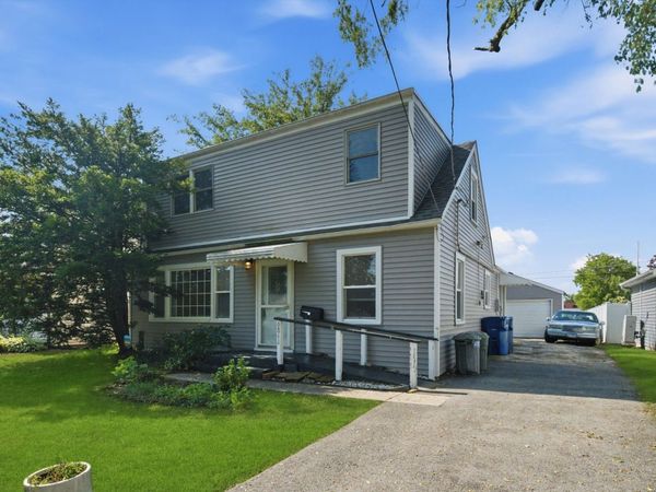 6811 W Crandall Avenue, Worth, IL 60482