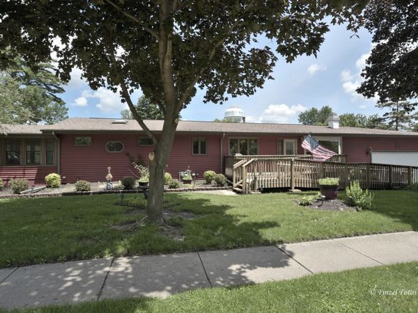 614 N Lillian Street , McHenry, IL 60050