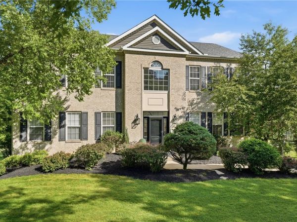 105 Hidden Oak Drive, Mars, PA 16046