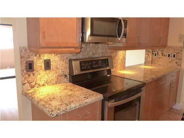 330 SE 20th Avenue, Unit 416, Deerfield Beach, FL 33441 Photo
