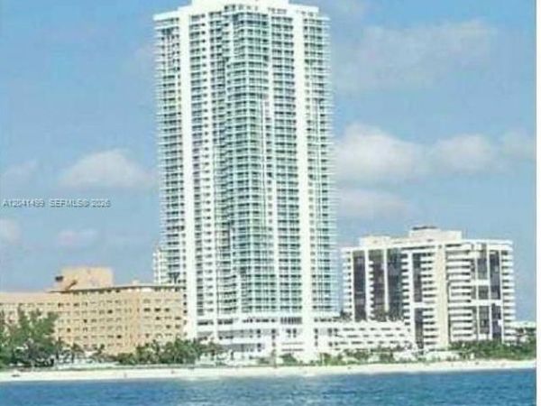 6365 Collins Ave , Unit 1707, Miami Beach, FL 33141