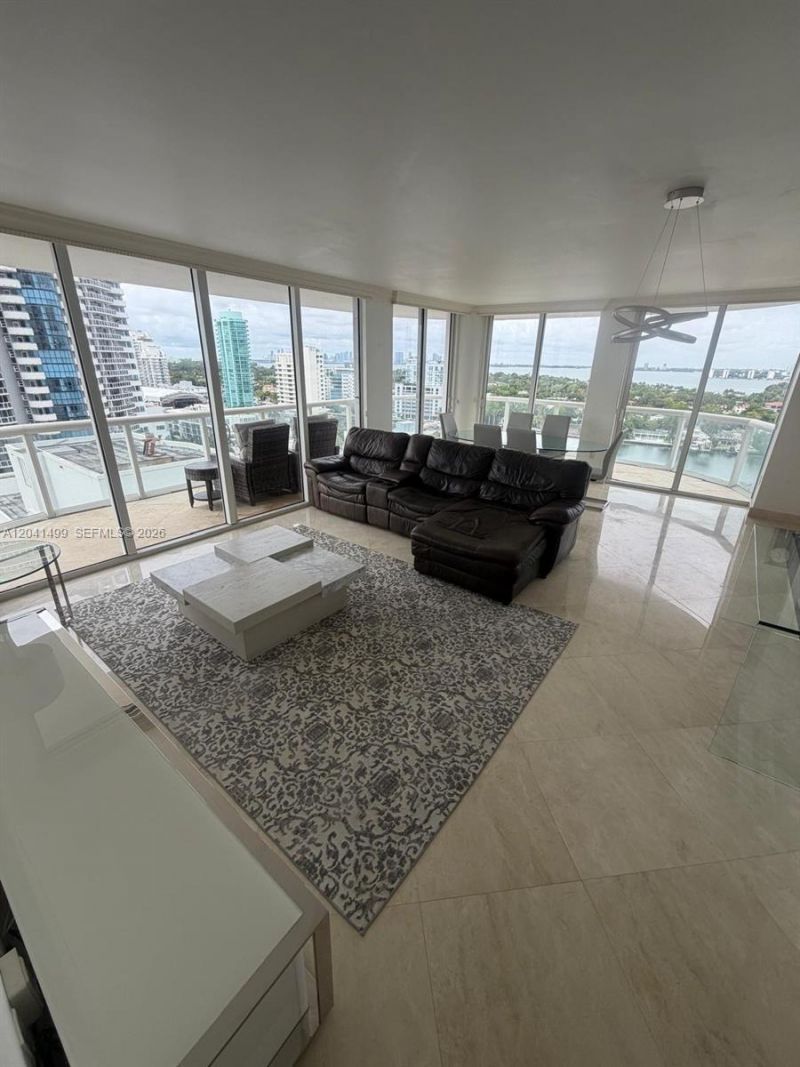 6365 Collins Ave , Unit 1707, Miami Beach, FL 33141 Photo