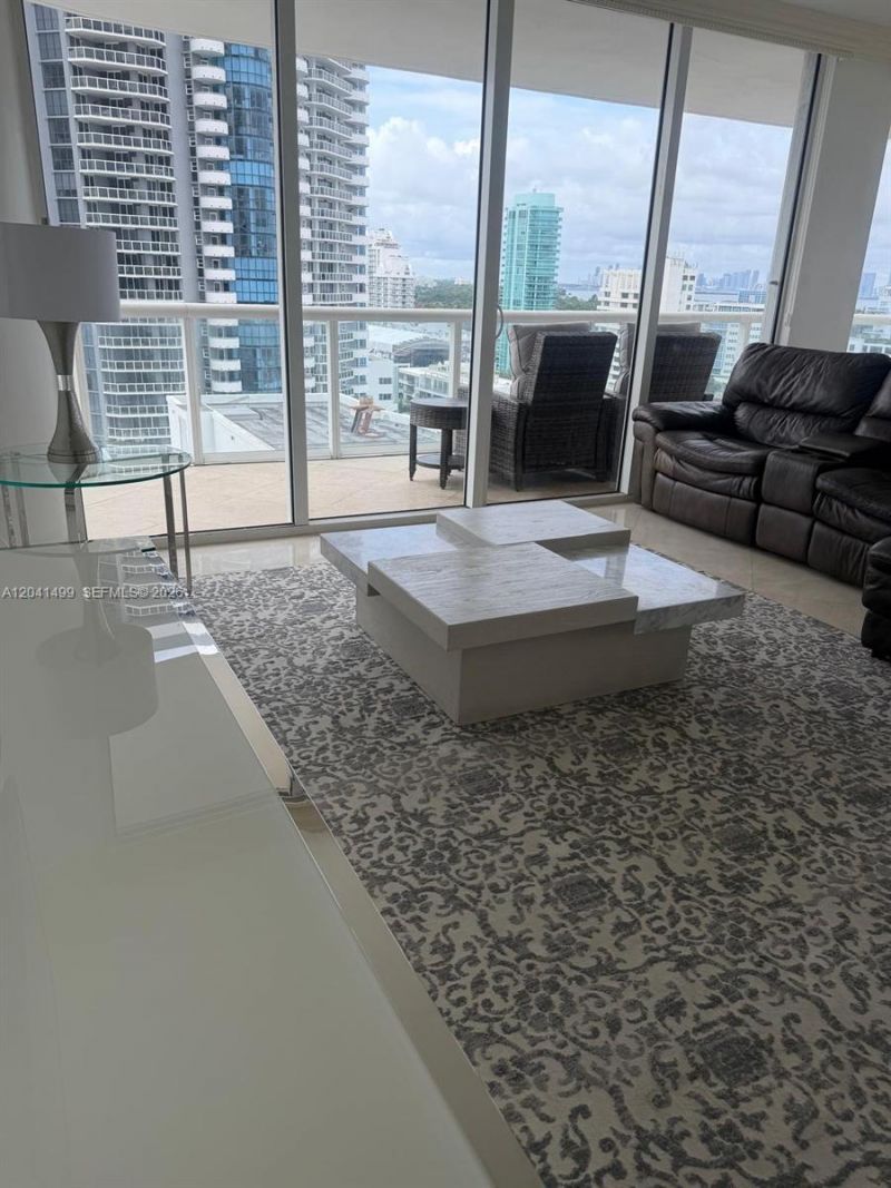 6365 Collins Ave , Unit 1707, Miami Beach, FL 33141 Photo