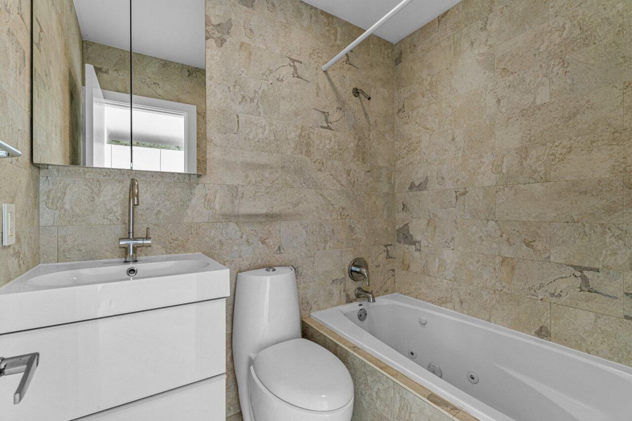 65 SE Spanish Trail, Unit 2020, Boca Raton, FL 33432 Photo