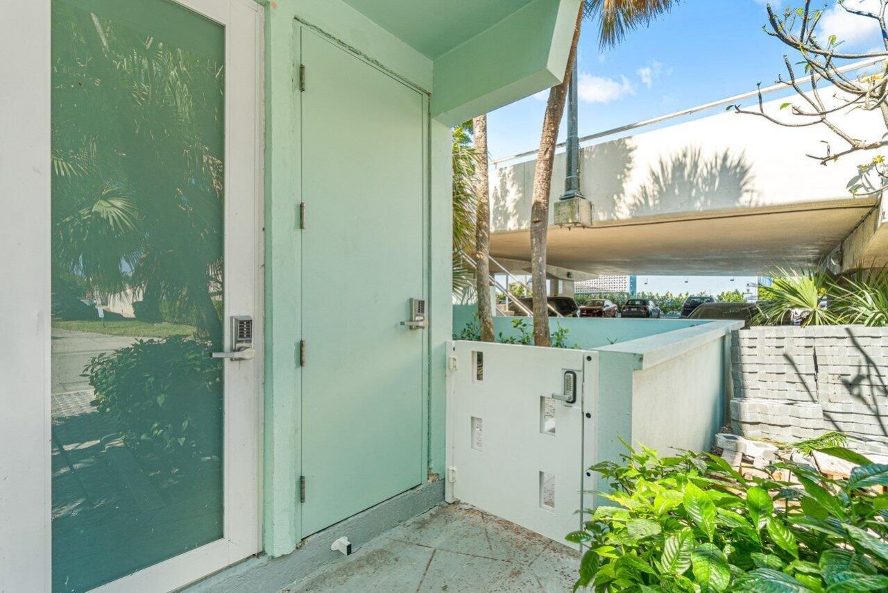 65 SE Spanish Trail, Unit 2020, Boca Raton, FL 33432 Photo