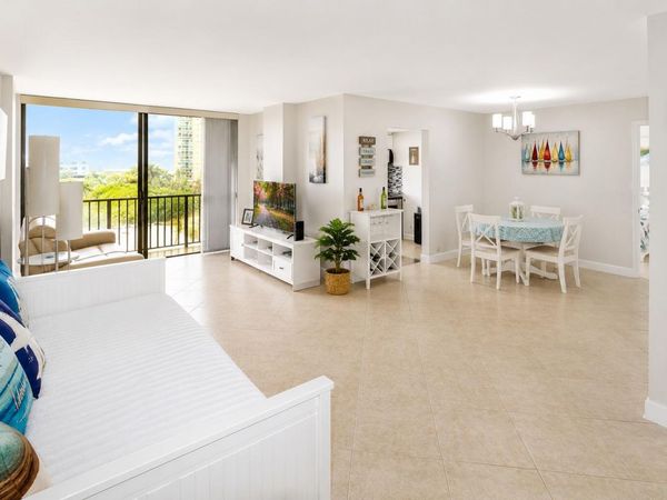 17021 N Bay Road, Unit 816, Sunny Isles Beach, FL 33160