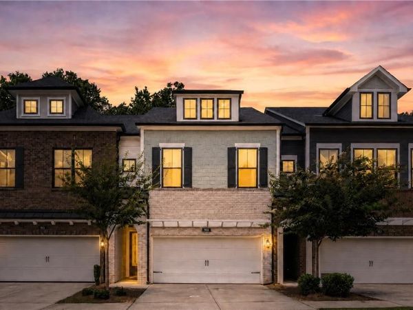 945 Kenway Avenue , Roswell, GA 30076