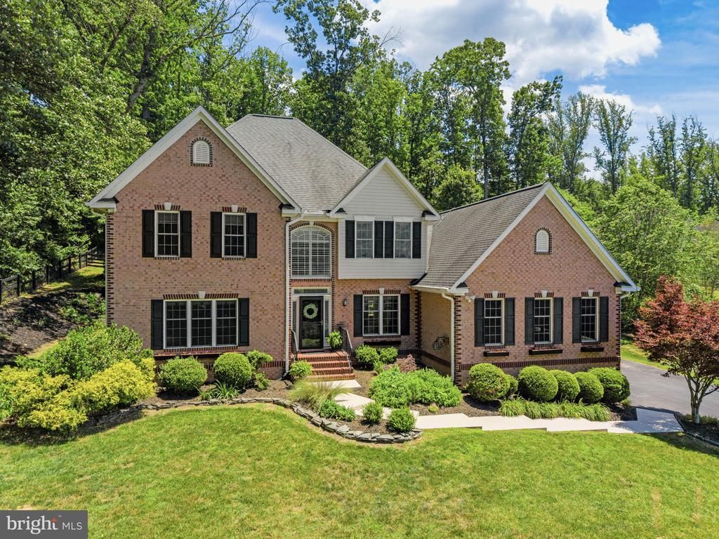 6729 Breezy Drive, Warrenton, VA 20187 Main Photo