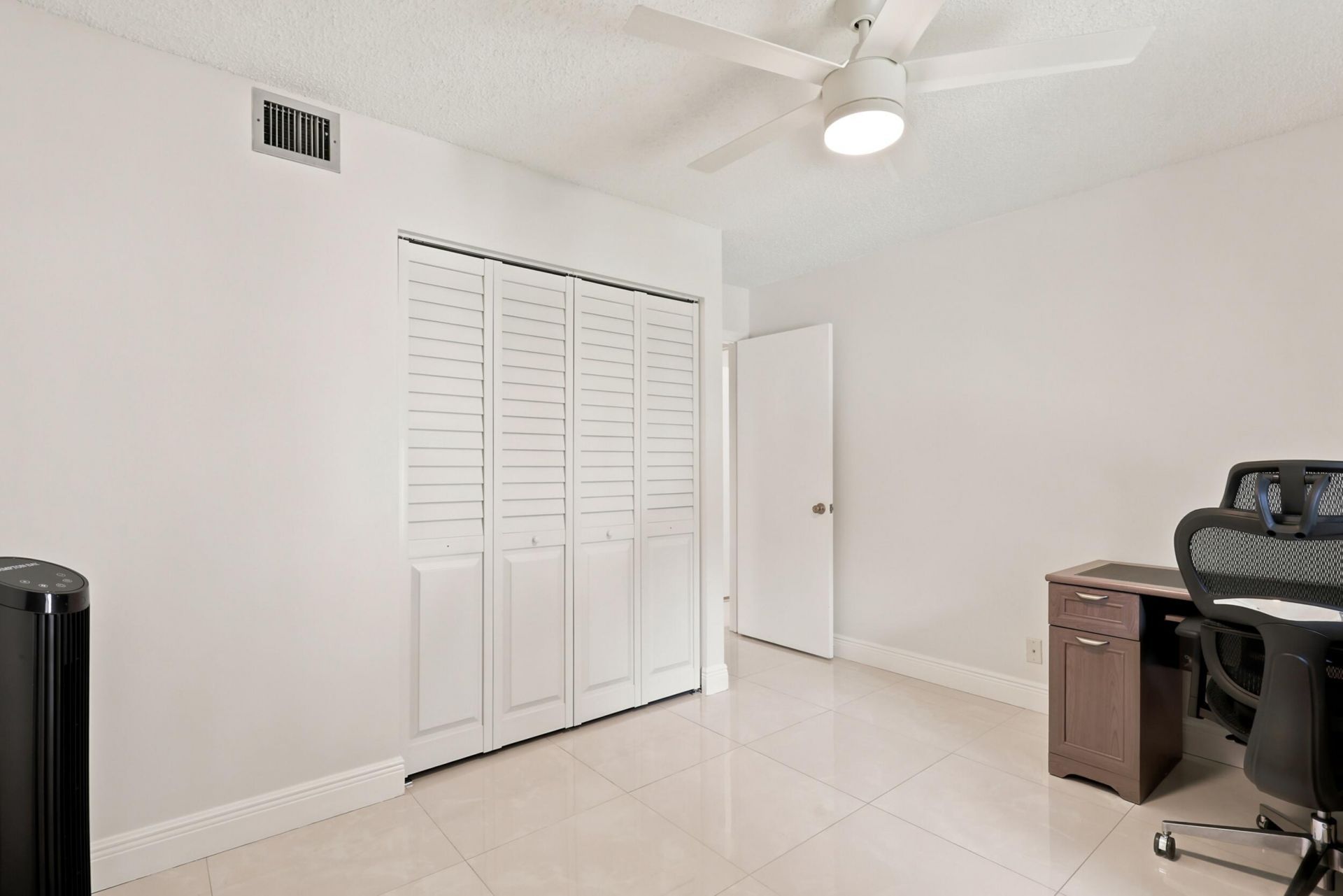 609 Sea Pine Way, Unit F2, Greenacres, FL 33415 Photo