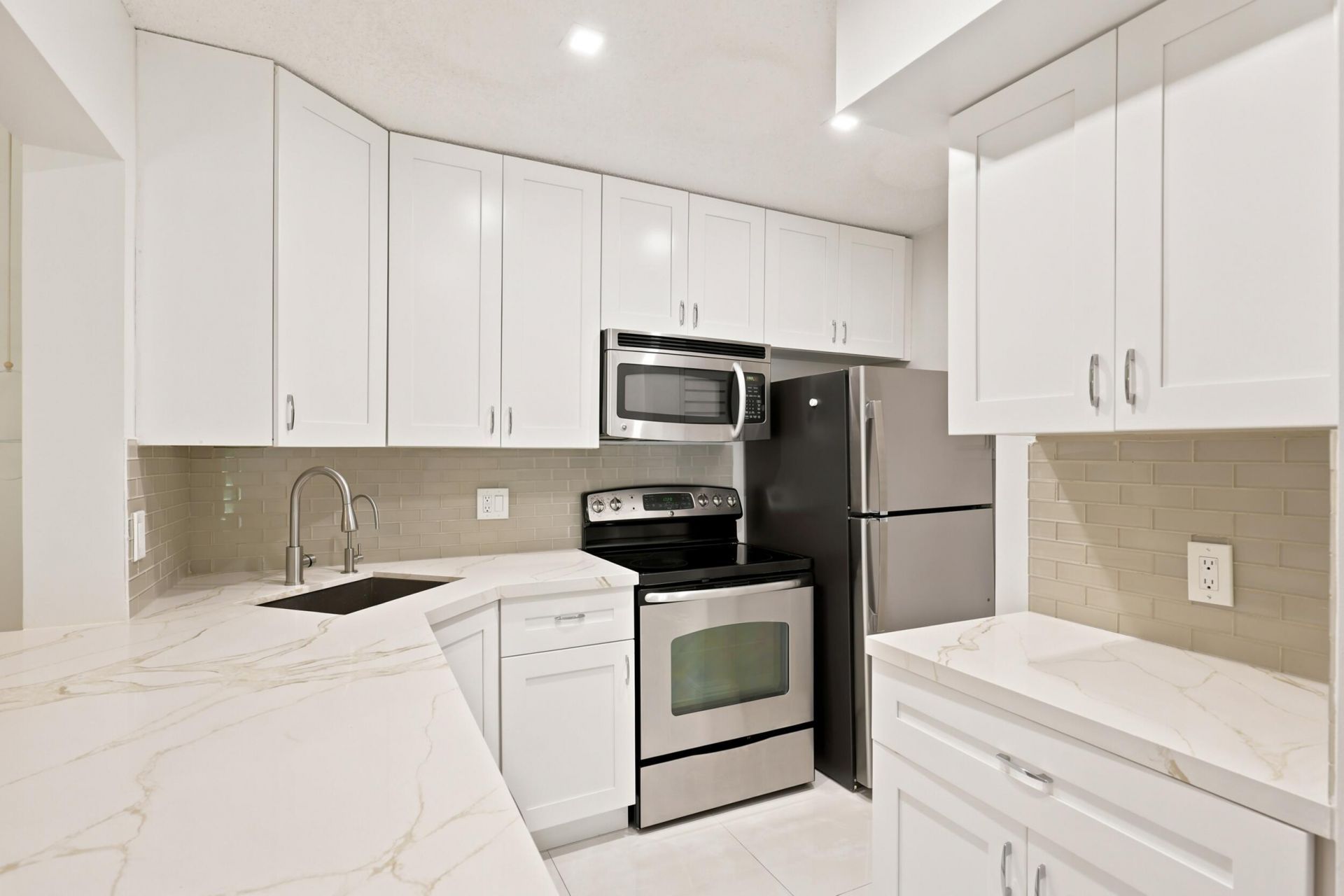 609 Sea Pine Way, Unit F2, Greenacres, FL 33415 Photo
