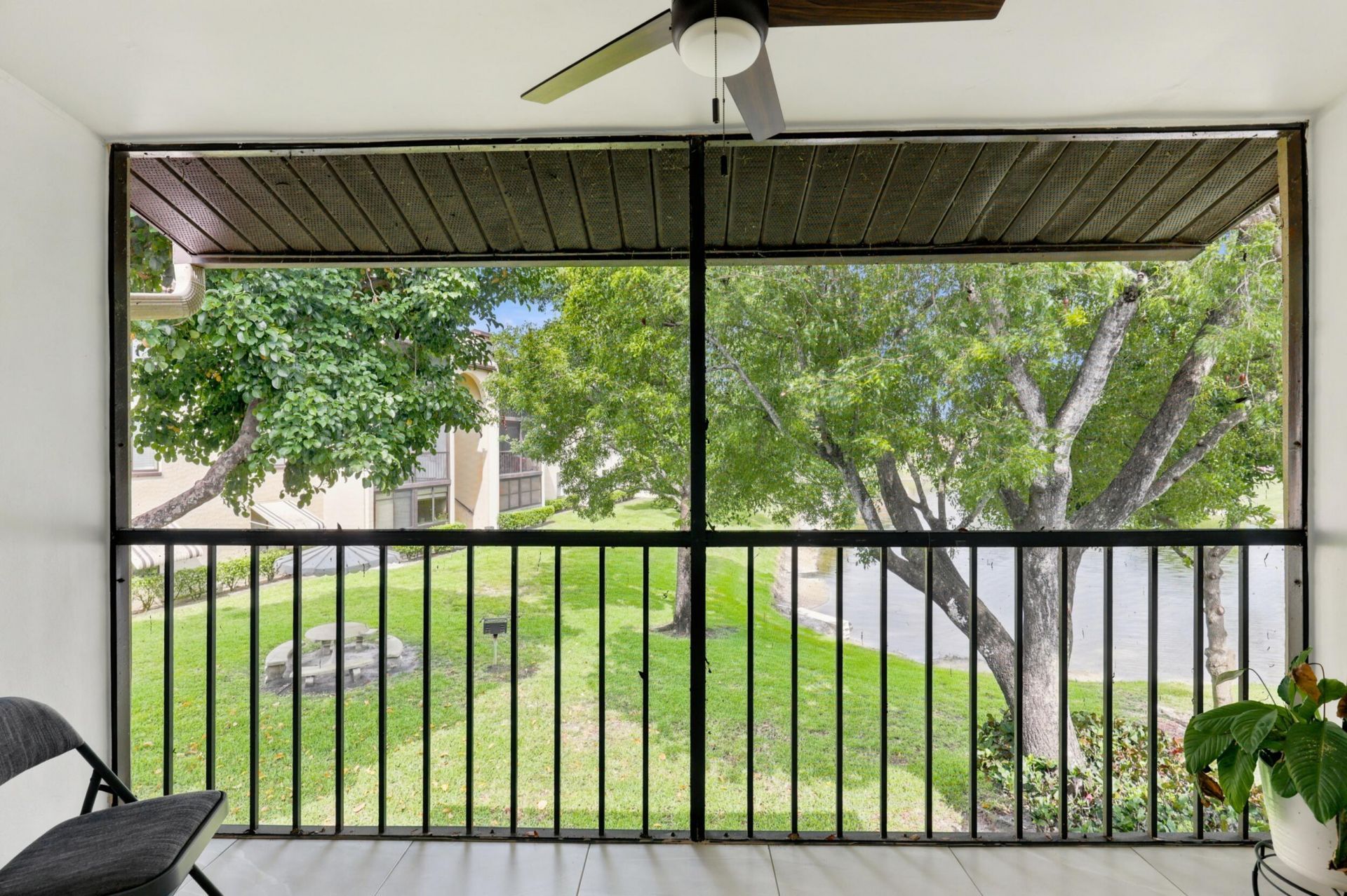 609 Sea Pine Way, Unit F2, Greenacres, FL 33415 Photo