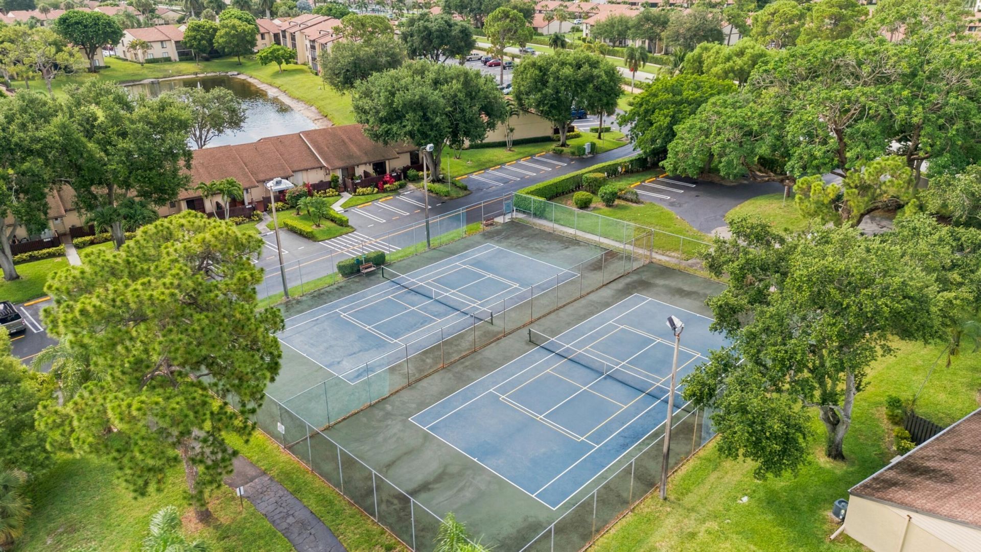 609 Sea Pine Way, Unit F2, Greenacres, FL 33415 Photo