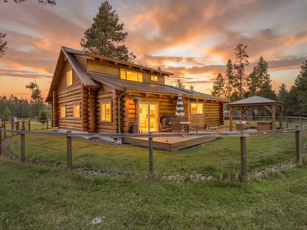 17299 White Oak Place, Bend, OR 97707