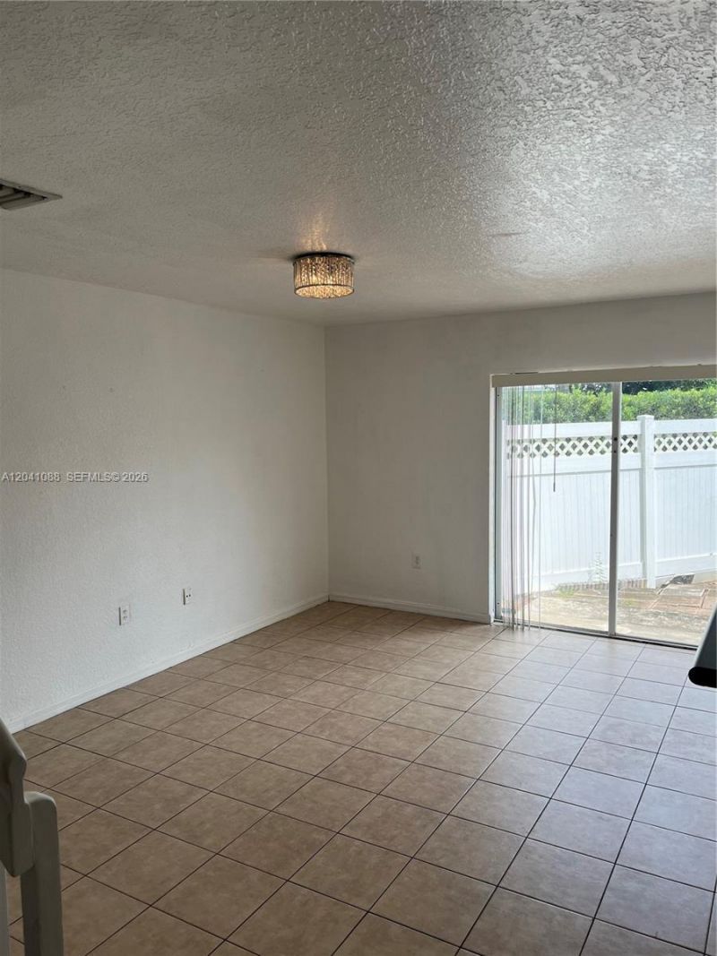 183 Hidden Ct Rd , Unit F-33, Hollywood, FL 33023 Photo