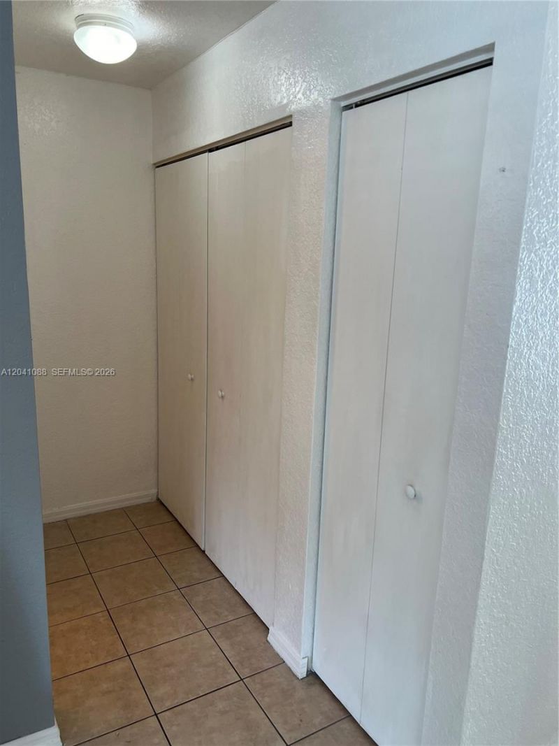 183 Hidden Ct Rd , Unit F-33, Hollywood, FL 33023 Photo
