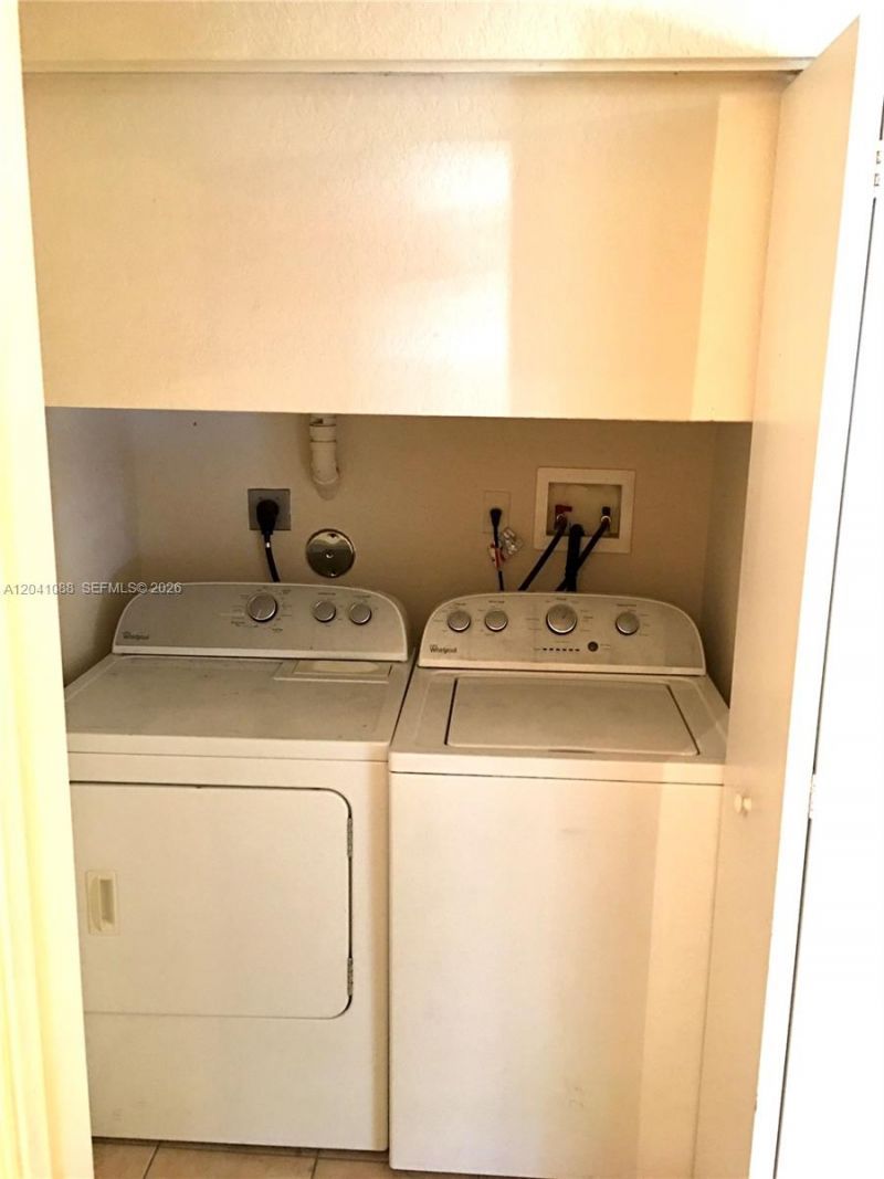 183 Hidden Ct Rd , Unit F-33, Hollywood, FL 33023 Photo