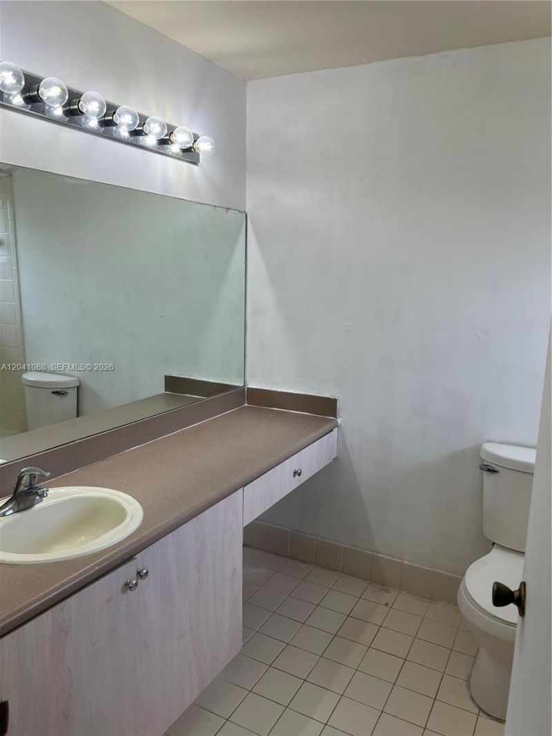 183 Hidden Ct Rd , Unit F-33, Hollywood, FL 33023 Photo