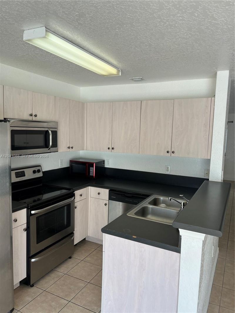 183 Hidden Ct Rd , Unit F-33, Hollywood, FL 33023 Photo