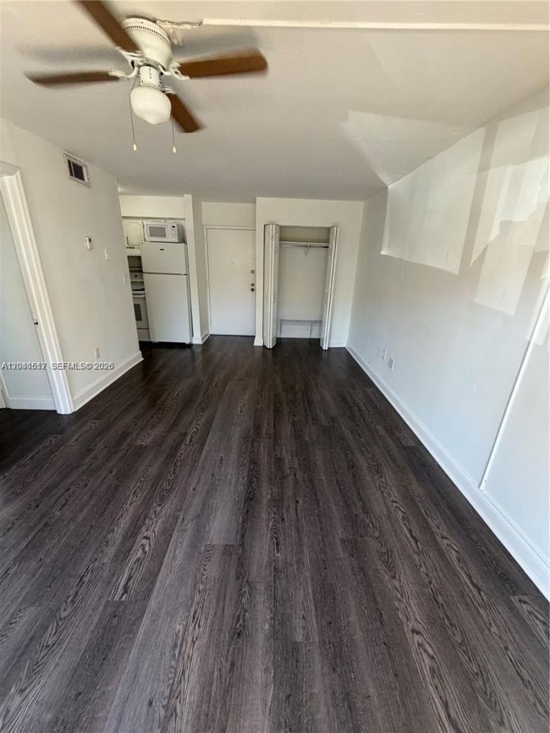 5199 NW 7th St, Unit 111, Miami, FL 33126 Photo