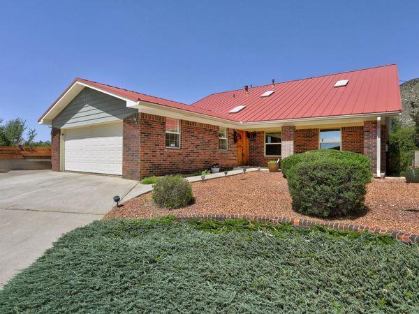 2712 Eastridge Drive NE, Albuquerque, NM 87112