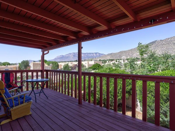 2712 Eastridge Drive NE, Albuquerque, NM 87112