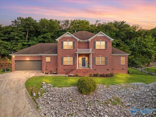 3032 Box Canyon Road SE, Huntsville, AL 35803
