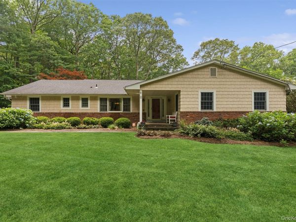35 Woodvale Drive , Syosset, NY 11791