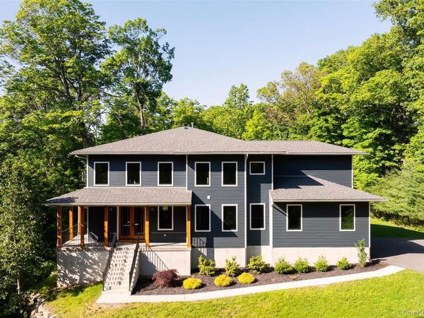 45 Cliffdale Court , Poughkeepsie, NY 12603